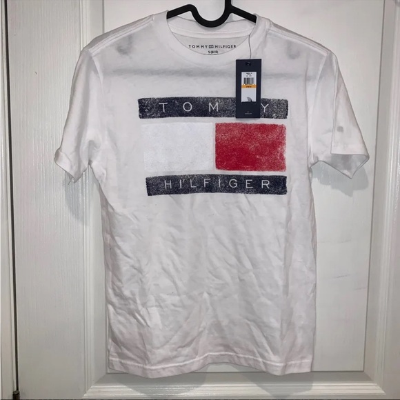 Tommy Hilfiger youth tshirt - Picture 1 of 3